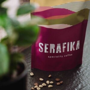 busta di caffè in grani SERAFIKA di Magnifika per gli amanti della pausa caffè