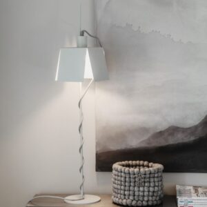 lampada di design in acciaio laccato grigio chiaro con filo in tessuto stesso tono.