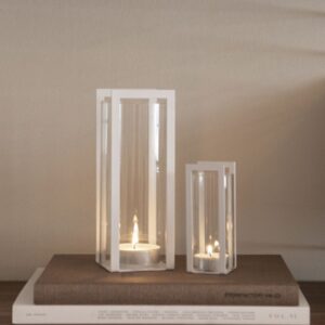 lanterne in metallo bianco opaco e vetro di design per candele t-light o a cero