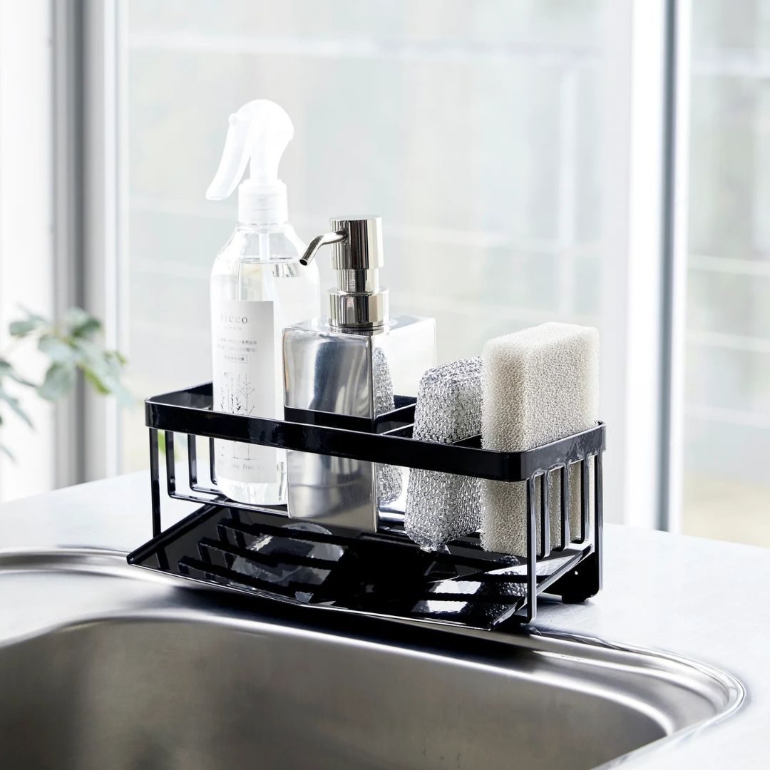Organizer portaspugne e dispenser sapone per il lavello della cucina in acciaio verniciato nero con sistema di scolo dell'acqua direttamente nel lavandino
