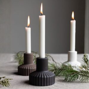 Piccolo vaso adatto anche come portacandela in ceramica opaca di colore antracite dal design minimal in perfetto stile nordico