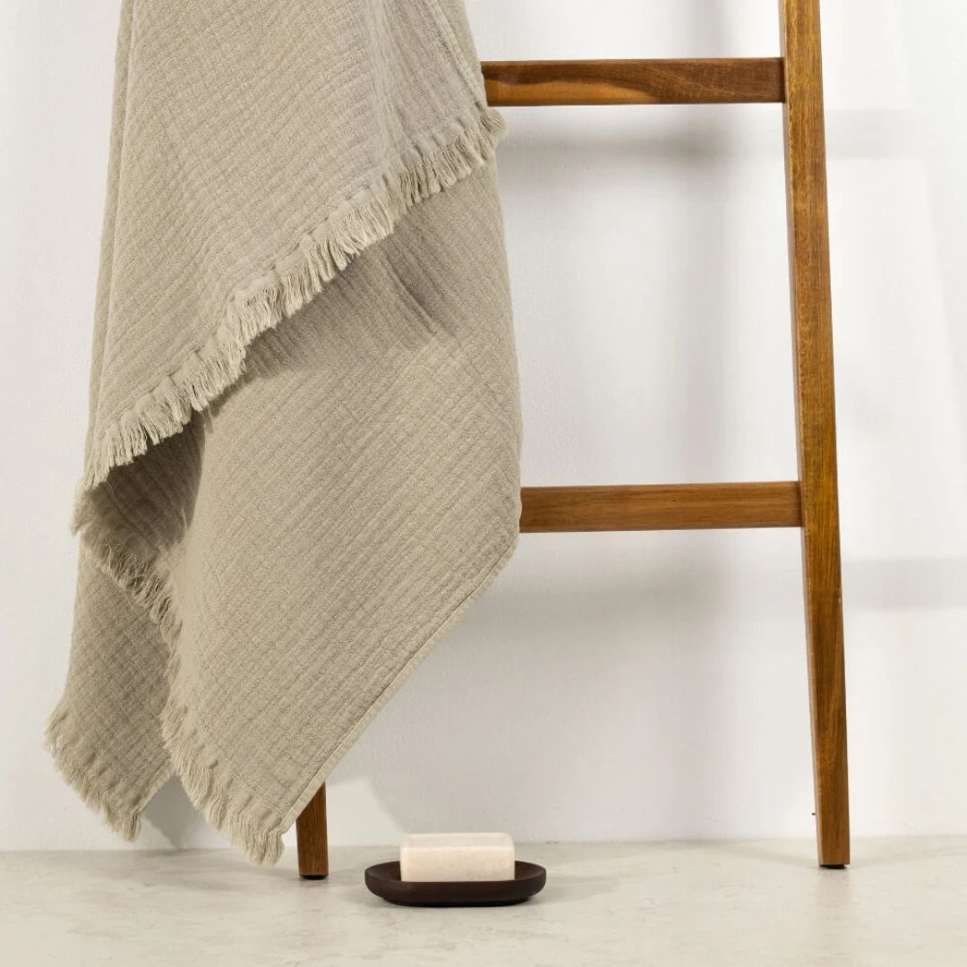 telo da bagno o da mare in cotone testurizzato double-face color verde oliva di misura 90x150